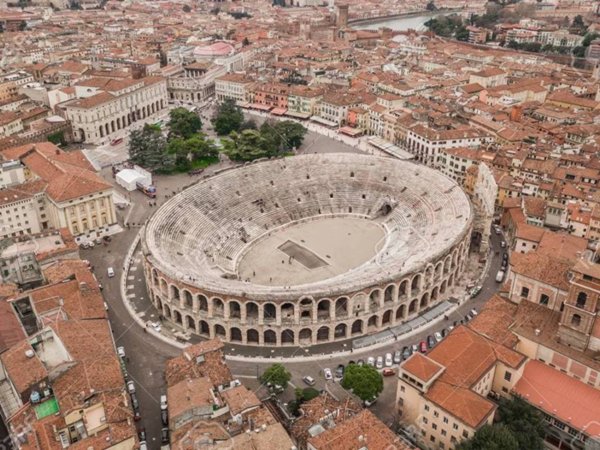 appartamento in vendita a Verona in zona Centro Storico