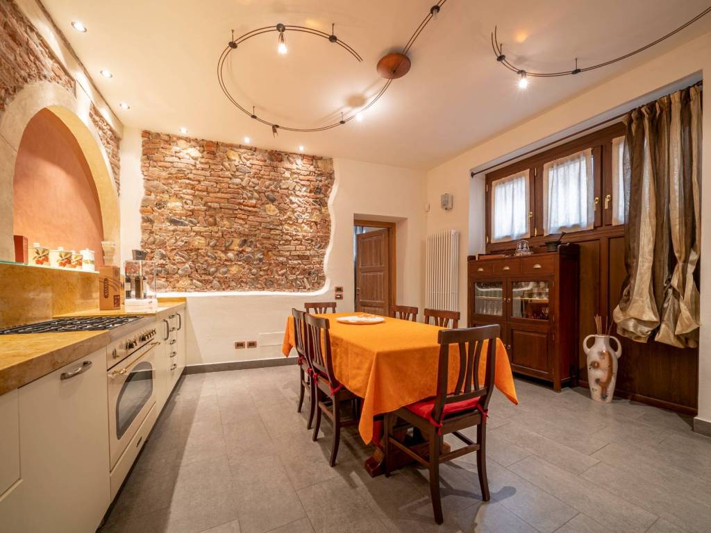 appartamento in vendita a Verona in zona Centro Storico