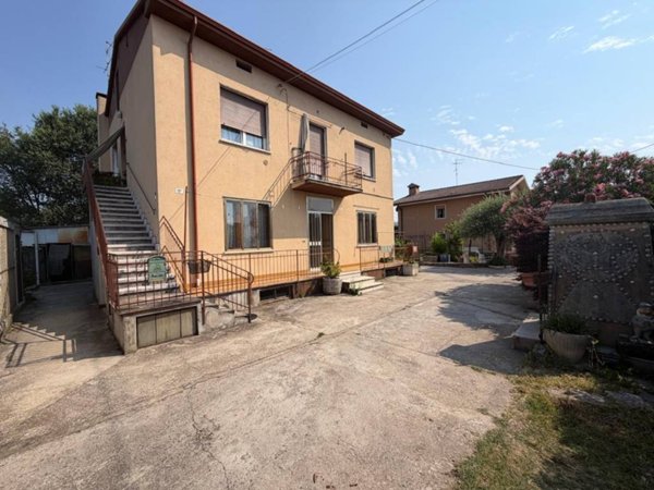appartamento in vendita a Verona in zona San Massimo all'Adige