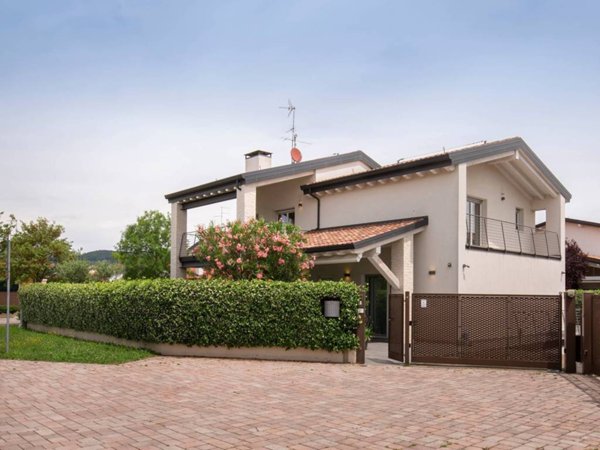 casa indipendente in vendita a Verona in zona Musicisti / Santa Croce