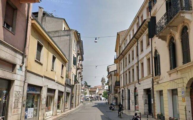 negozio in vendita a Verona in zona Veronetta