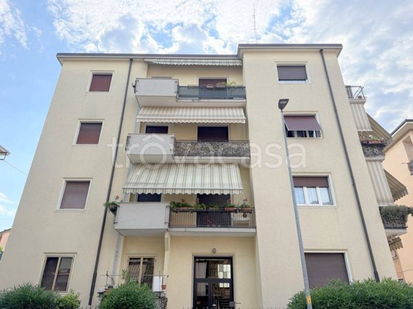 appartamento in vendita a Verona in zona Golosine