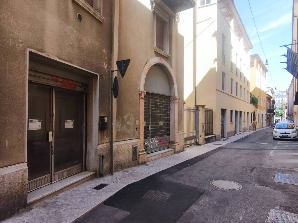 negozio in vendita a Verona in zona Centro Storico