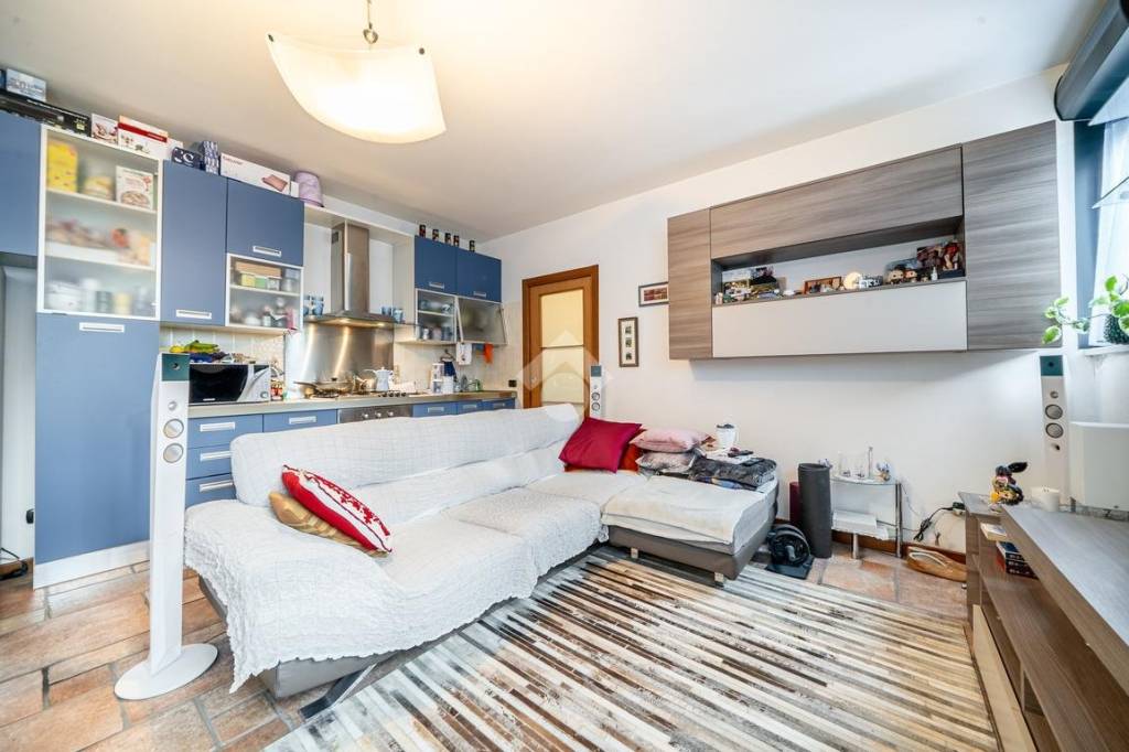 appartamento in vendita a Verona in zona Borgo Roma