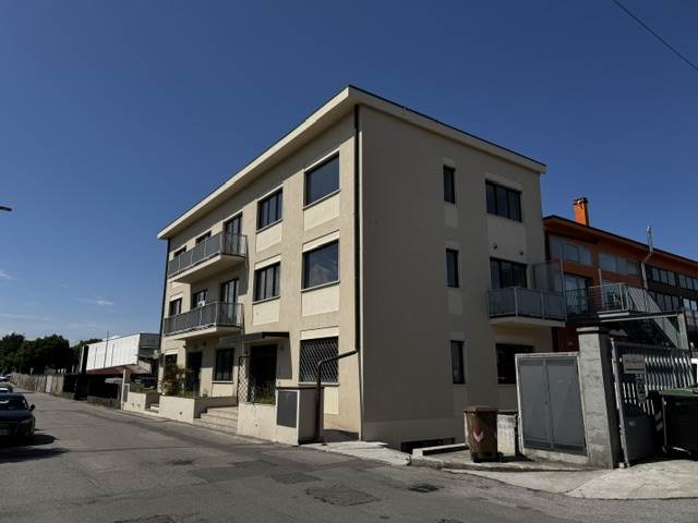 ufficio in vendita a Verona in zona Golosine