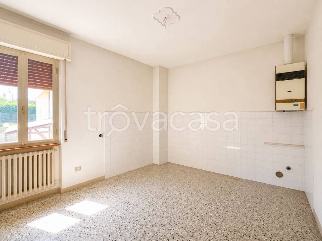 casa indipendente in vendita a Verona in zona Santa Lucia