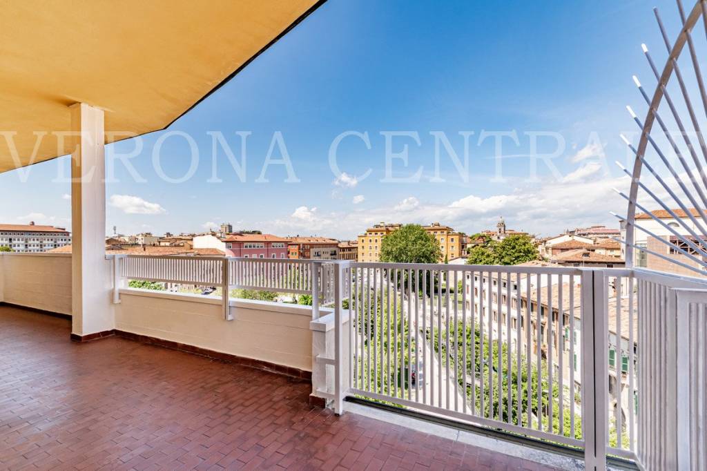 appartamento in vendita a Verona in zona Cittadella