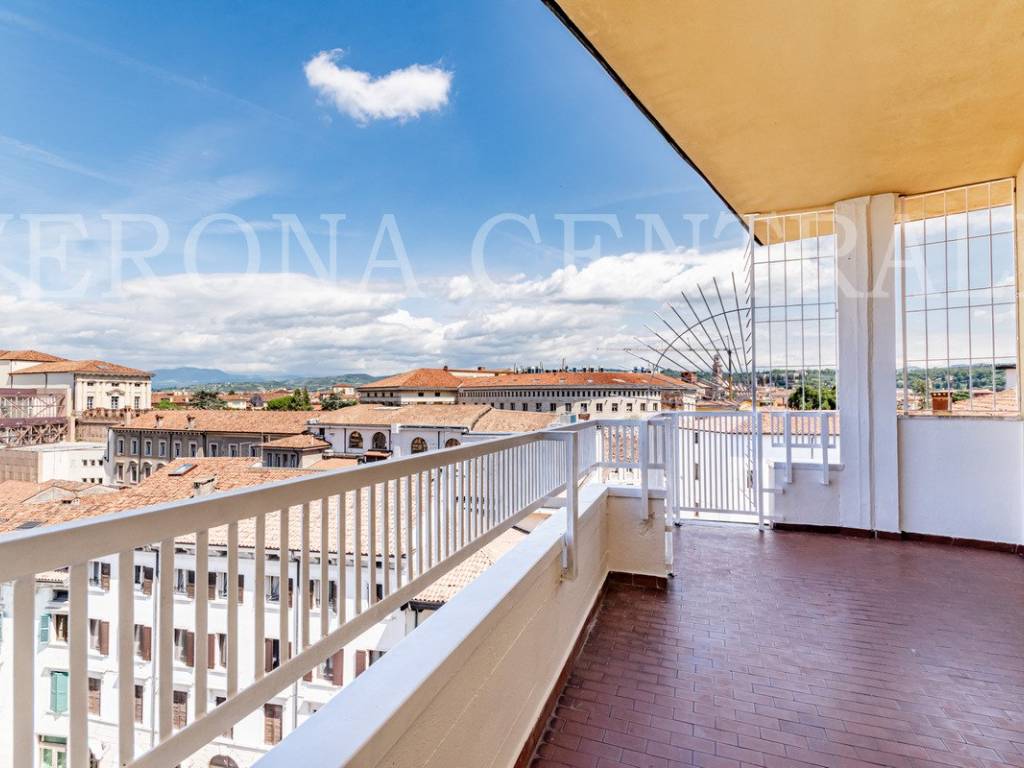 appartamento in vendita a Verona in zona Cittadella
