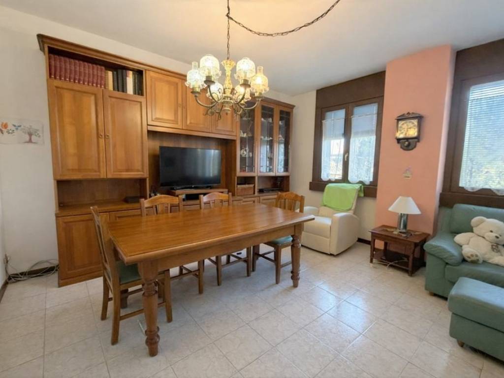 appartamento in vendita a Verona in zona Golosine