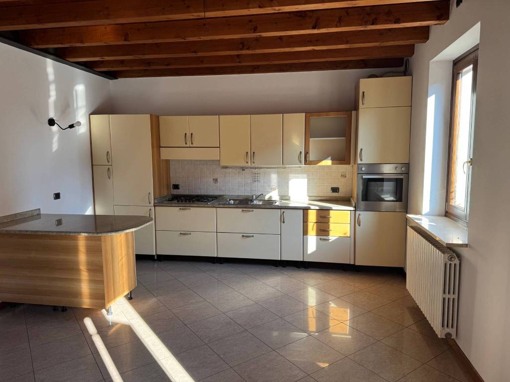 appartamento in vendita a Verona in zona Borgo Venezia / Borgo Trieste