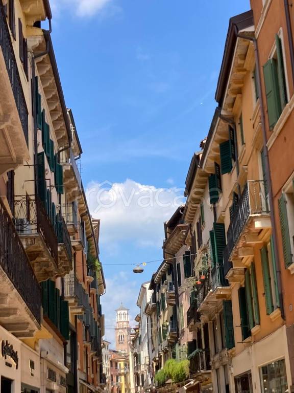 appartamento in vendita a Verona in zona Centro Storico