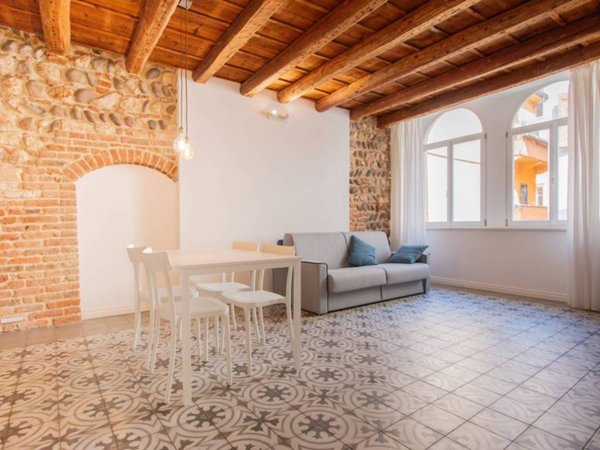 casa indipendente in vendita a Verona in zona Centro Storico