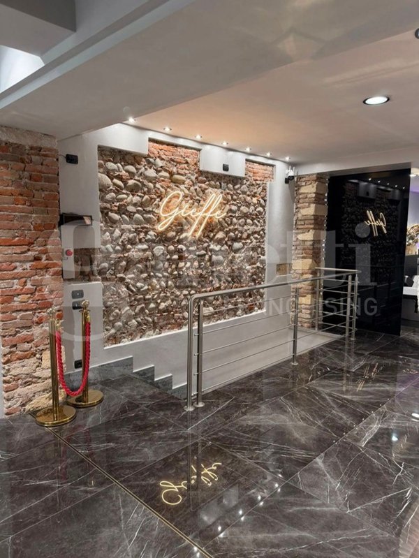 negozio in vendita a Verona in zona Centro Storico