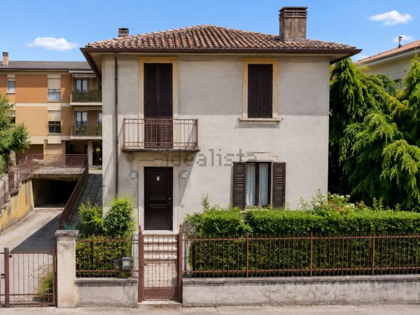 casa indipendente in vendita a Verona in zona Porto Crencano