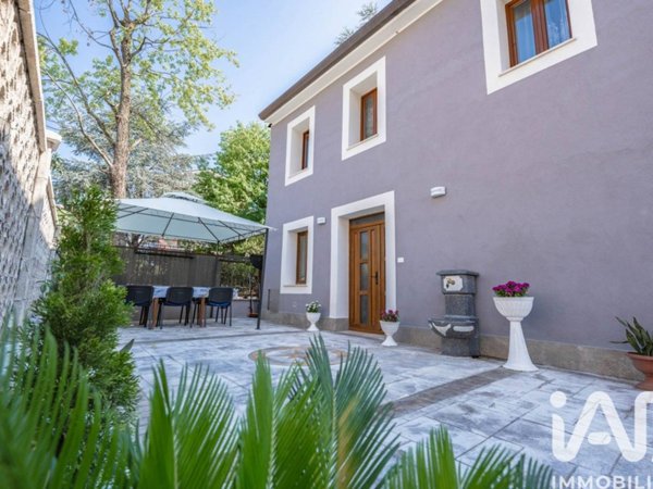 casa indipendente in vendita a Verona in zona Borgo Roma