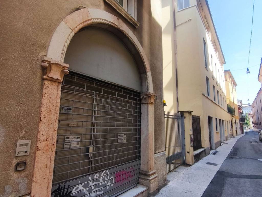 appartamento in vendita a Verona in zona Cittadella
