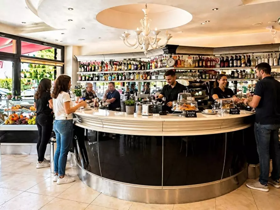 negozio in vendita a Verona in zona Centro Storico