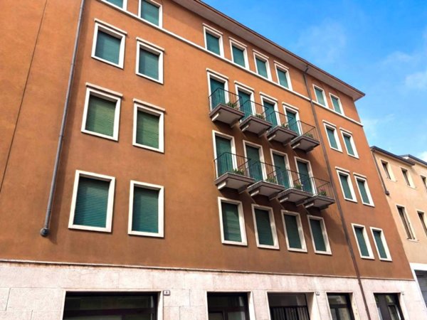 appartamento in vendita a Verona in zona Cittadella