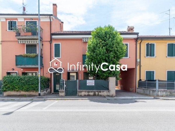 appartamento in vendita a Verona in zona Santa Lucia