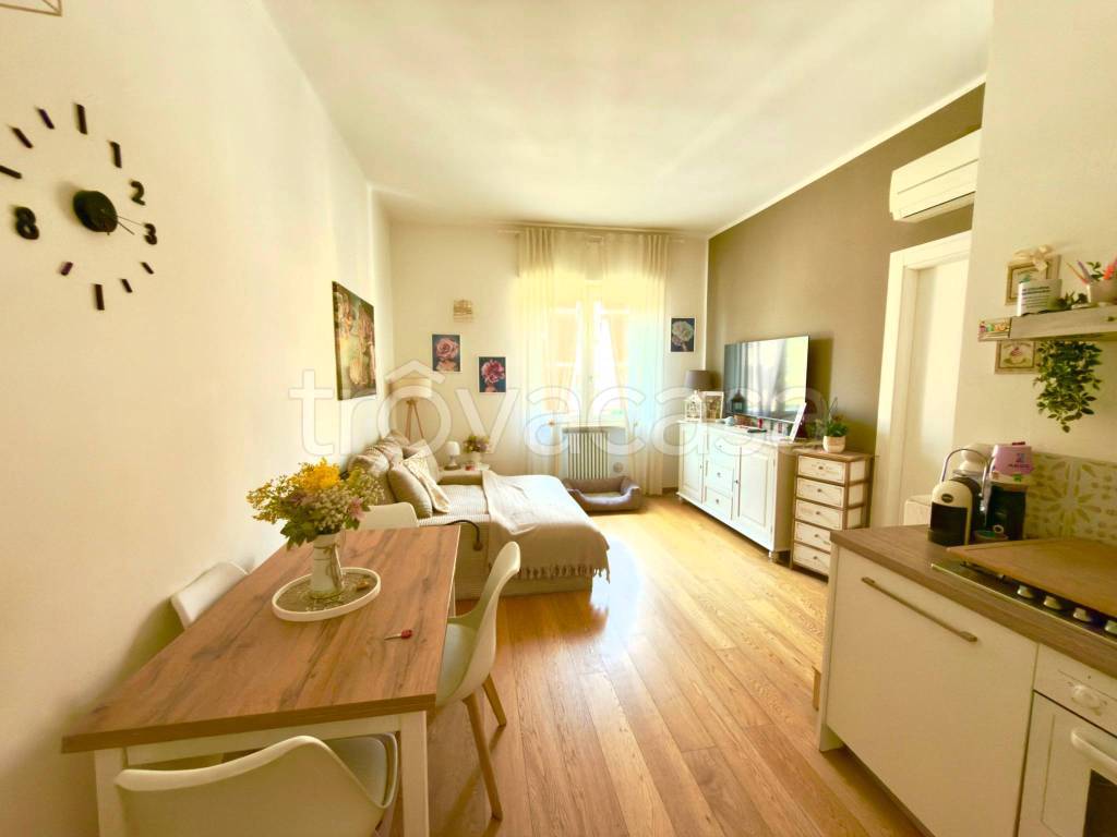 appartamento in vendita a Verona in zona Golosine