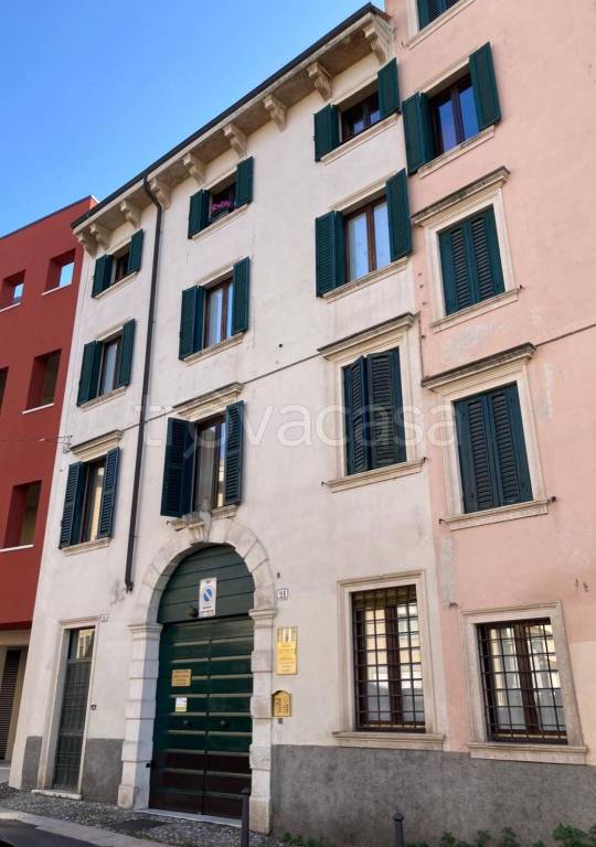 appartamento in vendita a Verona in zona Centro Storico