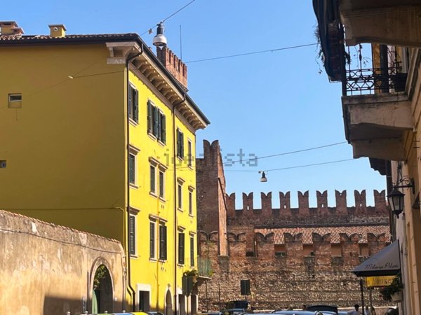appartamento in vendita a Verona in zona San Zeno