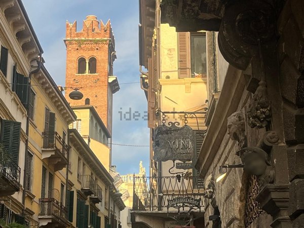appartamento in vendita a Verona in zona Centro Storico