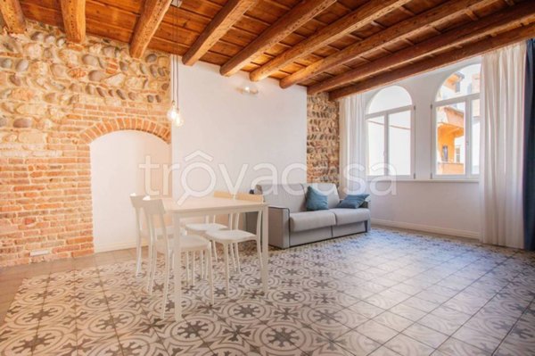 casa indipendente in vendita a Verona in zona Centro Storico