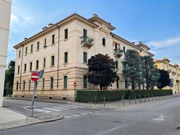 appartamento in vendita a Verona in zona Borgo Venezia / Borgo Trieste