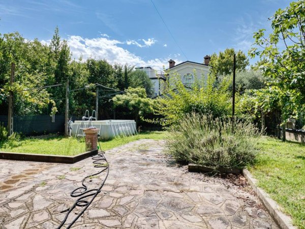 casa indipendente in vendita a Verona in zona Chievo