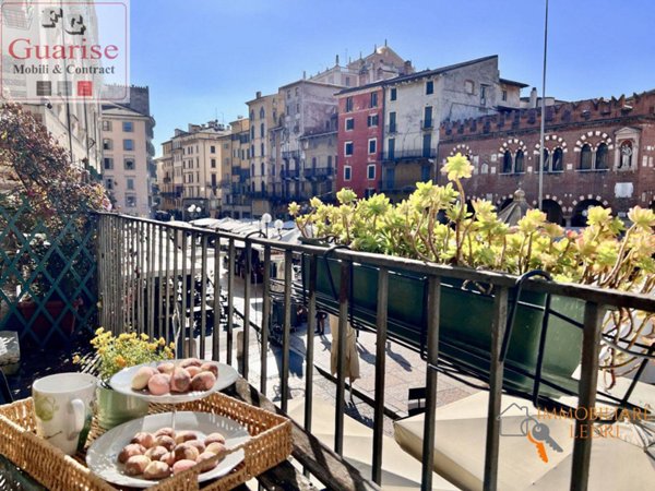 appartamento in vendita a Verona in zona Centro Storico