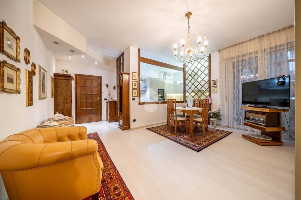 appartamento in vendita a Verona in zona Borgo Roma