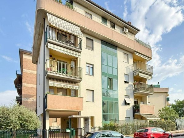 ufficio in vendita a Verona in zona Santa Lucia