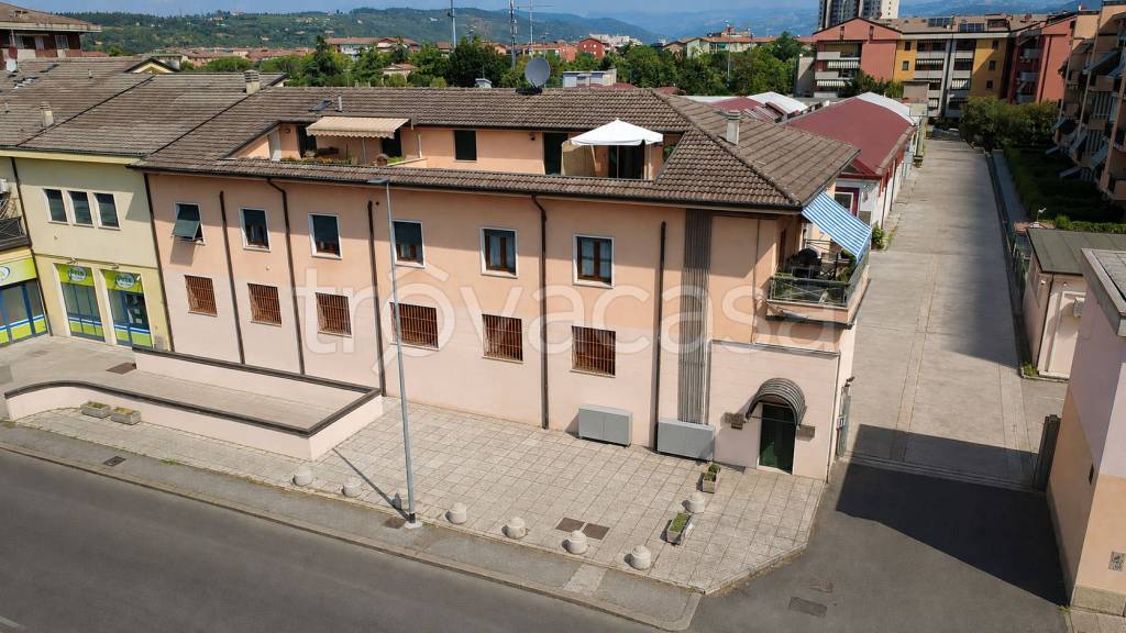 appartamento in vendita a Verona in zona Borgo Venezia / Borgo Trieste