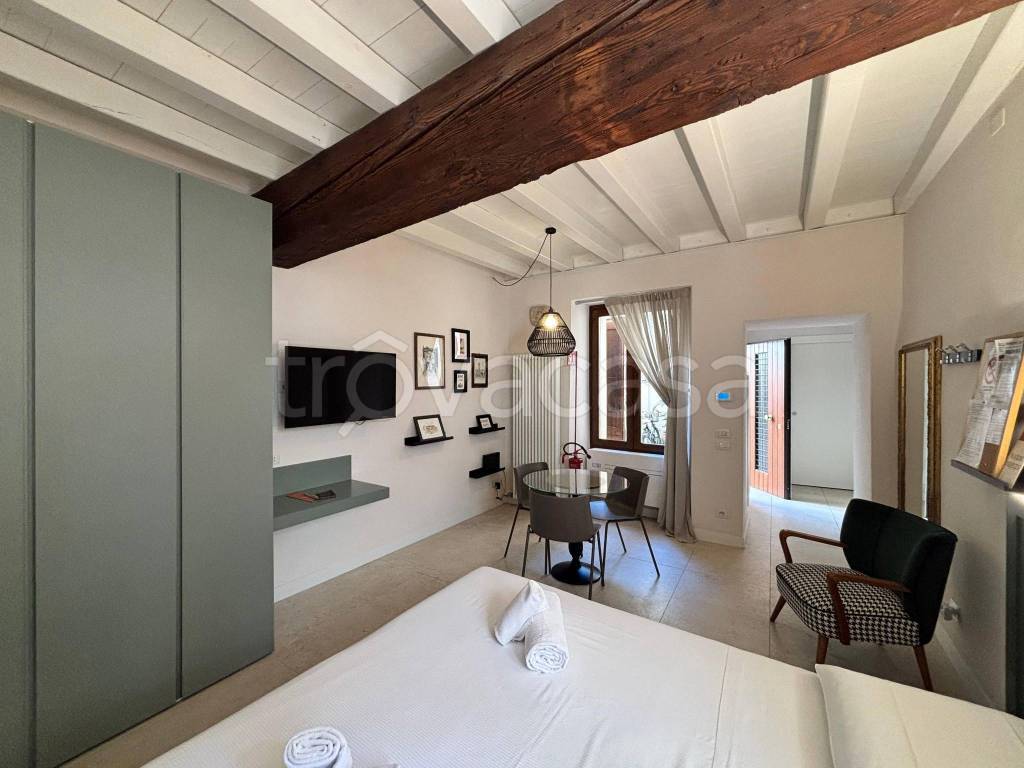 appartamento in vendita a Verona in zona Veronetta