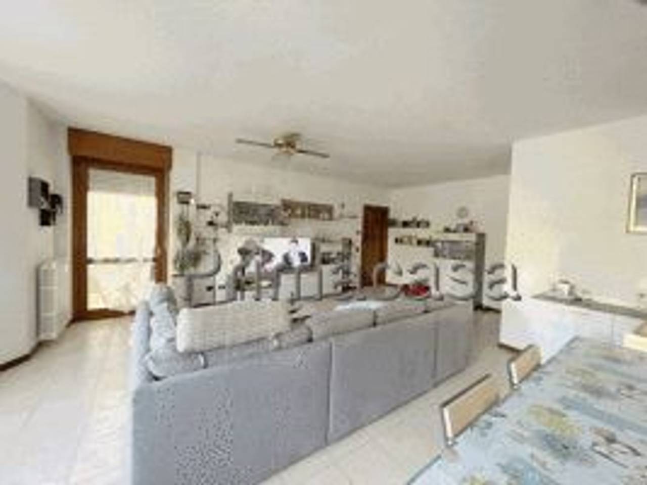 appartamento in vendita a Verona in zona Santa Lucia