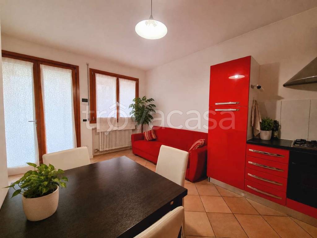 appartamento in vendita a Verona in zona Valdonega