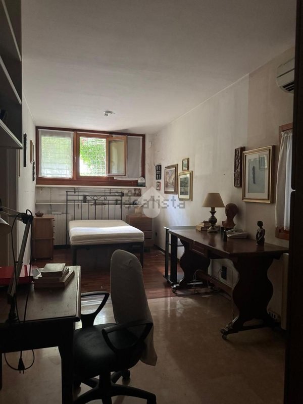 appartamento in vendita a Verona in zona Valdonega