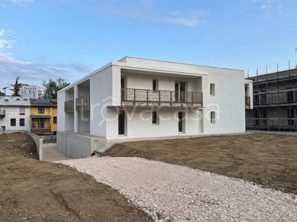 appartamento in vendita a Verona in zona Borgo Milano