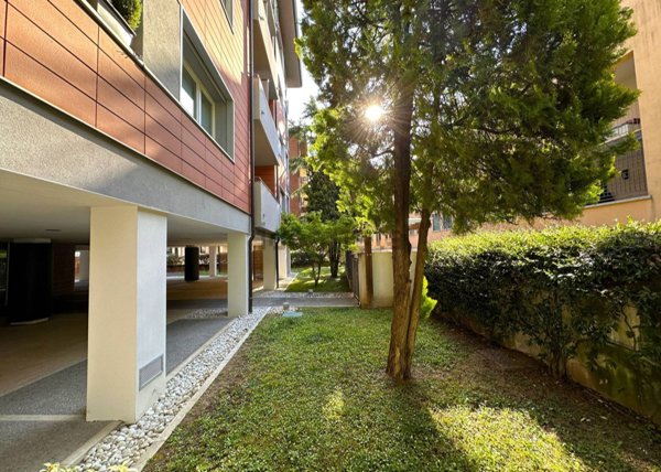 appartamento in vendita a Verona in zona Valdonega