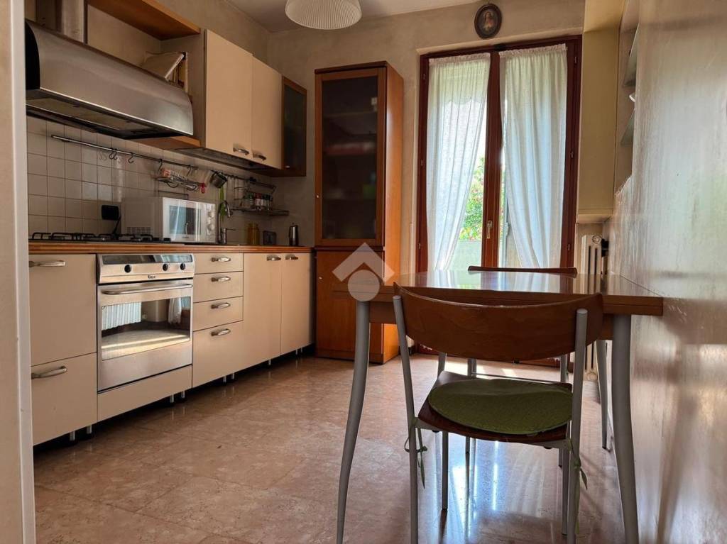 appartamento in vendita a Verona in zona Valdonega
