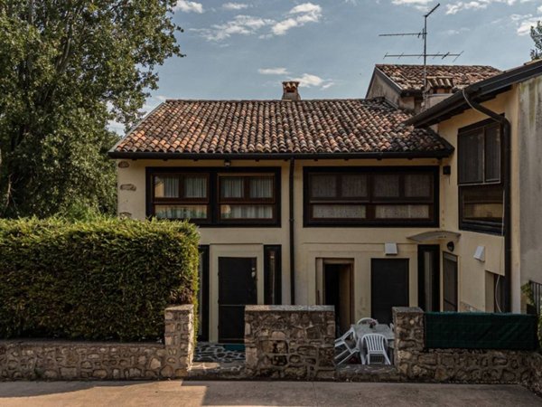 casa indipendente in vendita a Verona in zona San Michele Extra