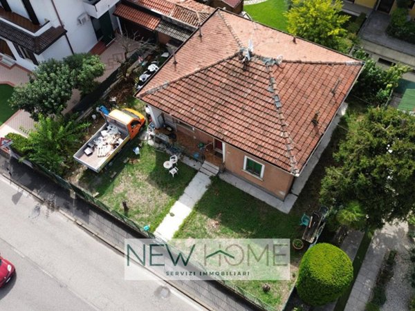 casa indipendente in vendita a Verona in zona Borgo Roma
