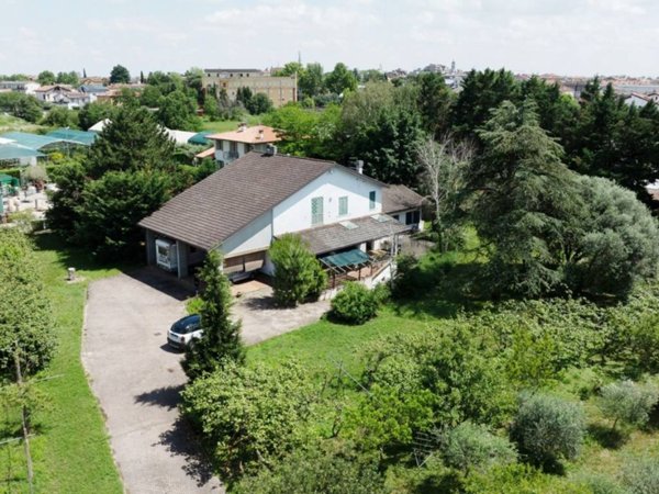 casa indipendente in vendita a Verona in zona Borgo Milano