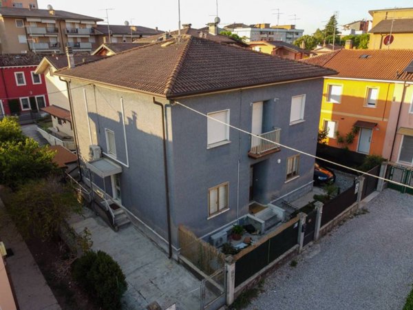 appartamento in vendita a Verona in zona Golosine
