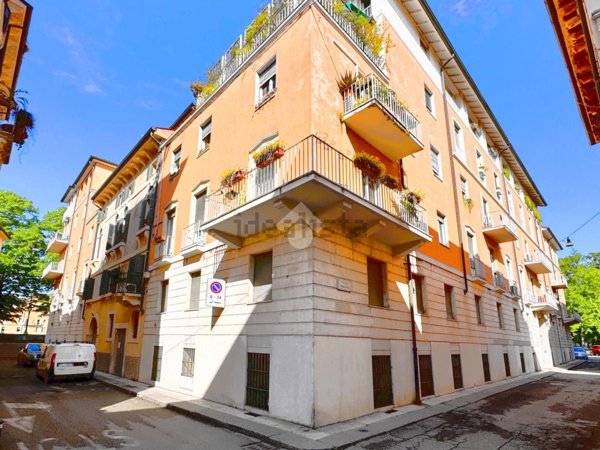 appartamento in vendita a Verona in zona Veronetta