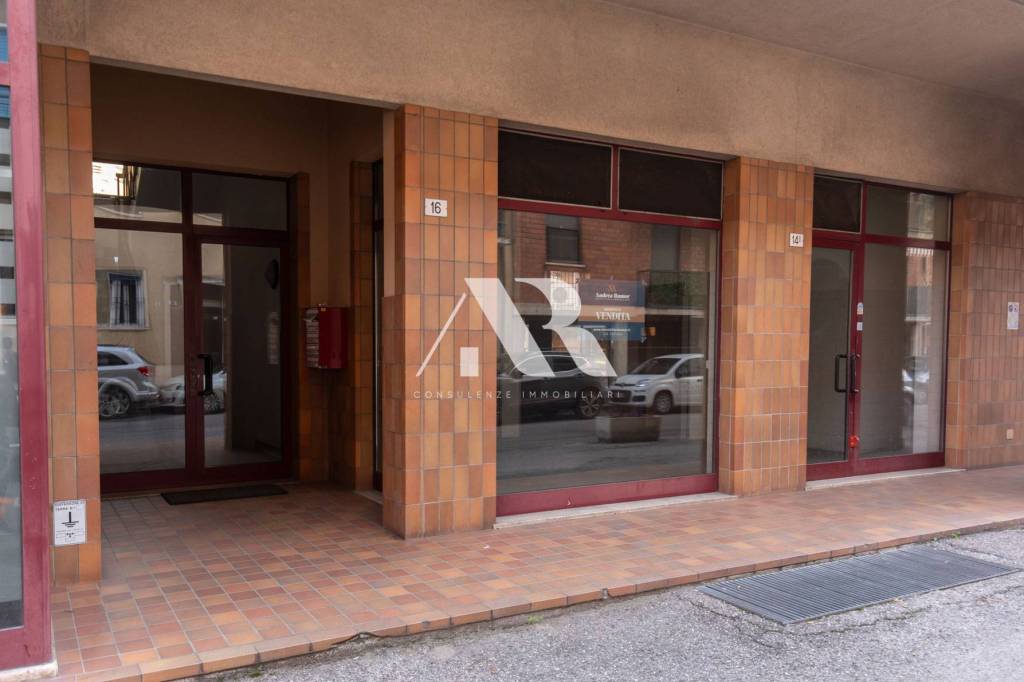 appartamento in vendita a Verona in zona Borgo Roma