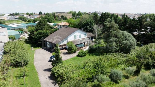 casa indipendente in vendita a Verona in zona San Massimo all'Adige