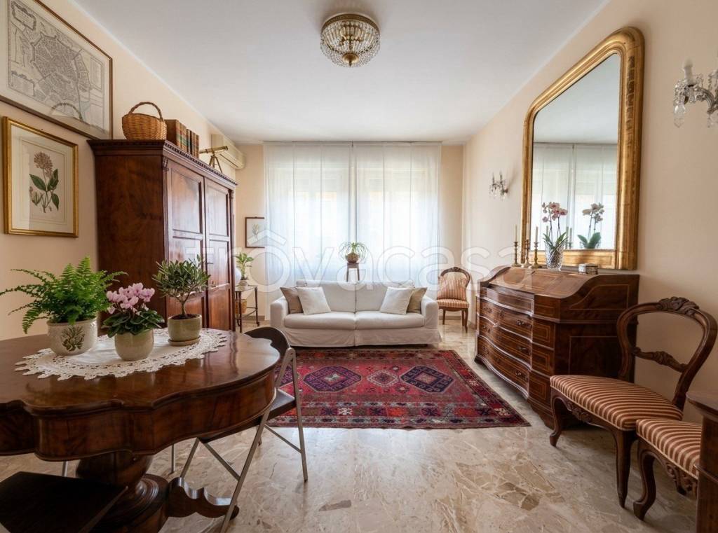 appartamento in vendita a Verona in zona Cittadella