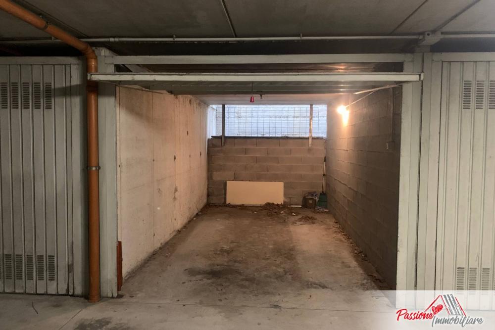 box auto in vendita a Verona in zona Golosine